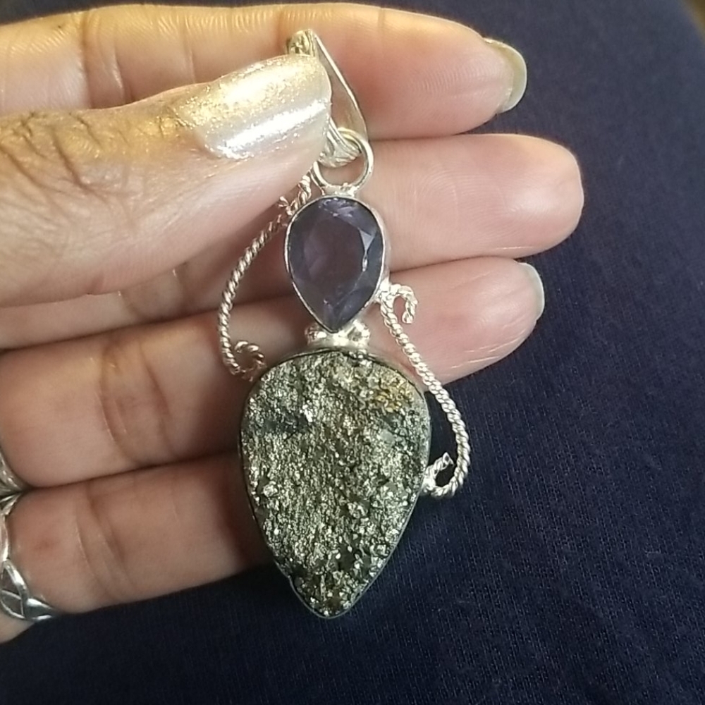 💋 BEAUTIFUL PENDANT